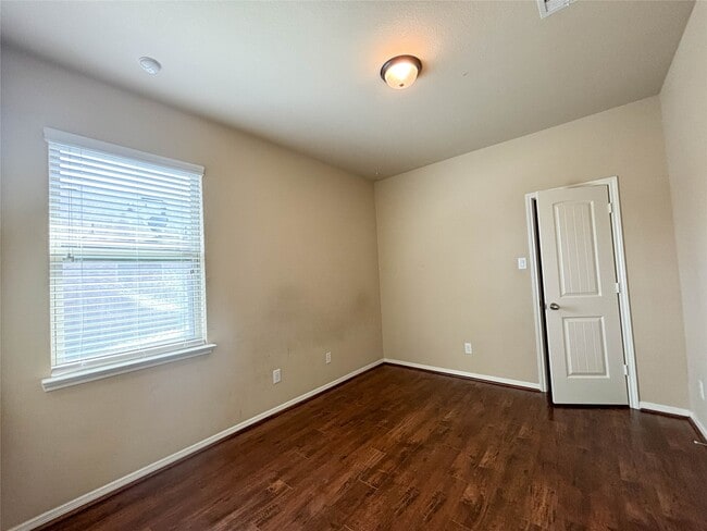 Building Photo - 3407 Daniel Falls Ln