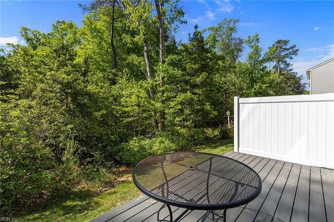 Building Photo - 109 Capeside Ct