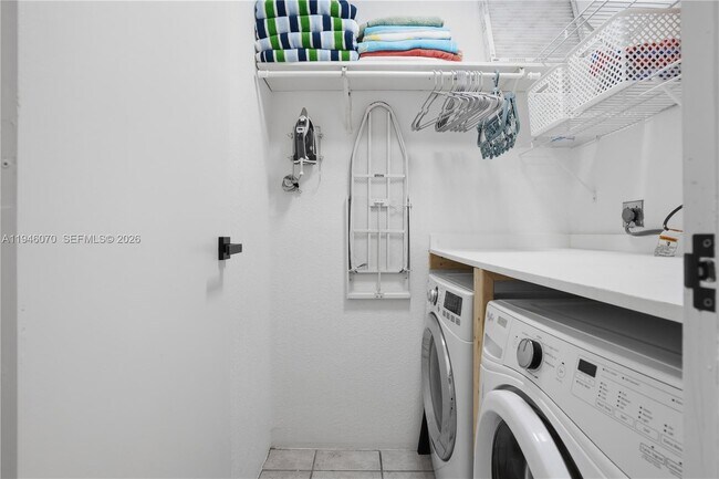 Building Photo - 15006 SW 141st Ct