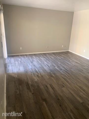 Building Photo - 1 br, 1 bath Apartment - 1900 Carl Rd