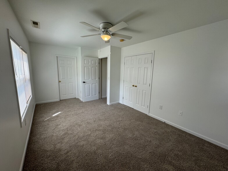 Building Photo - 74 Deaver St