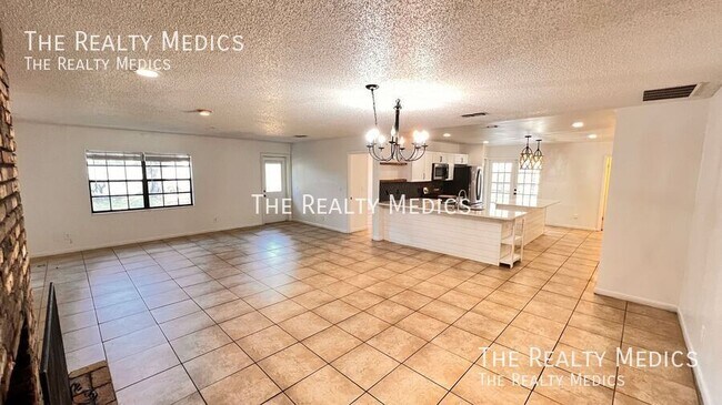 Building Photo - 1009 Alfred Dr