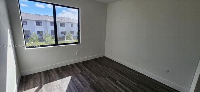 Building Photo - 8314 SW 120th Ter