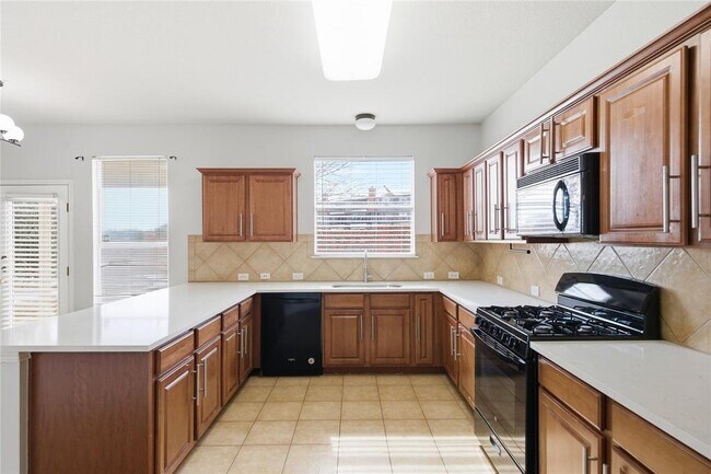 Building Photo - 4410 Meadowside Ln