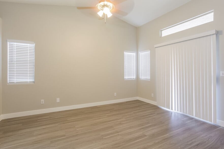 Building Photo - 6716 Snake River Ave