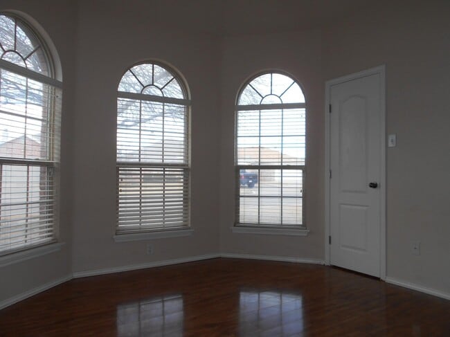 Building Photo - 6513 91st St