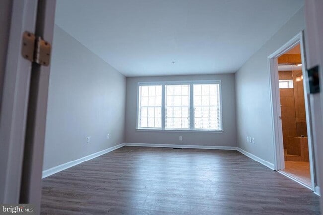 Building Photo - 15520 Lady Lauren Ln
