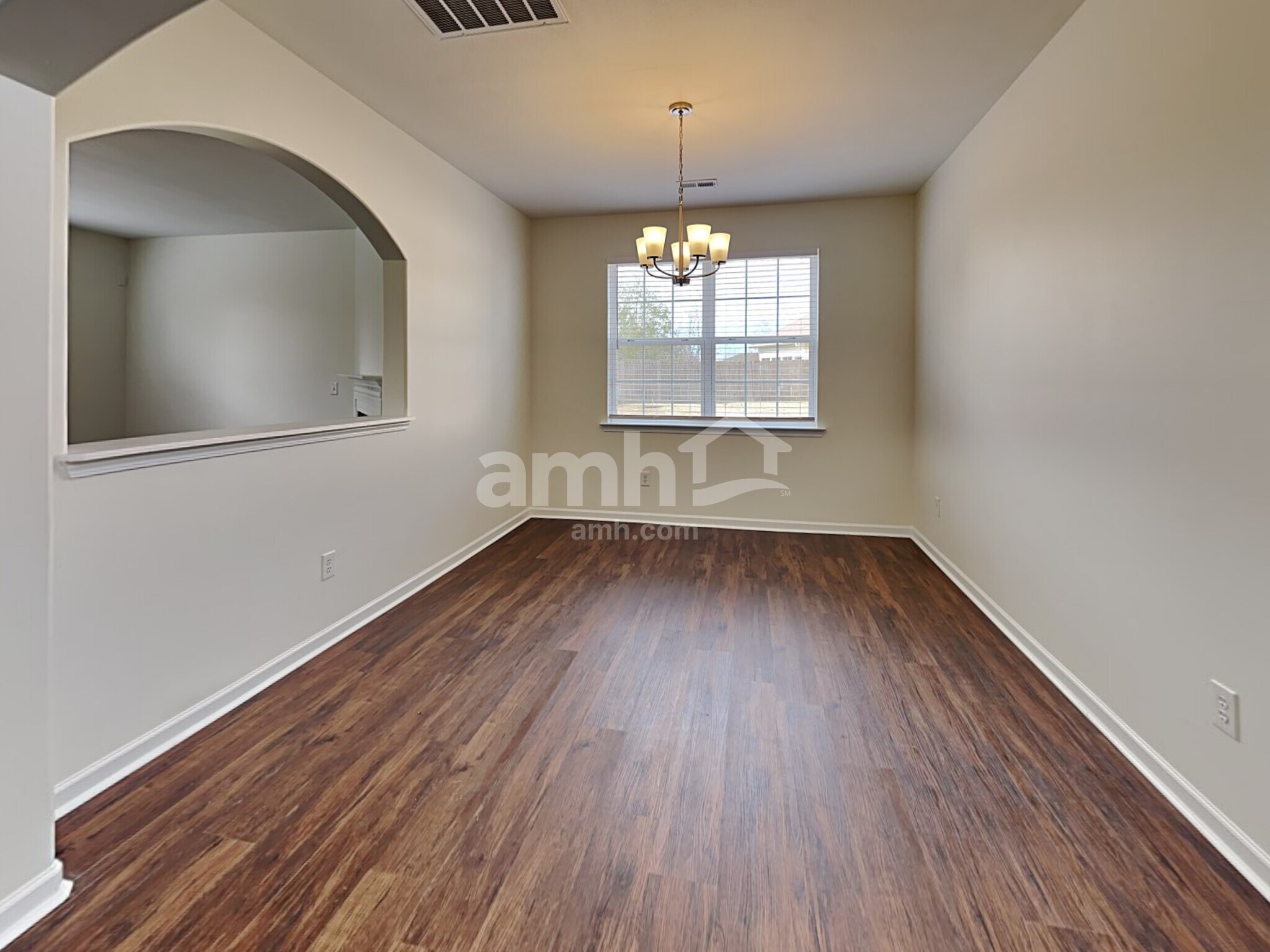 Building Photo - 216 Giants Ridge Rd