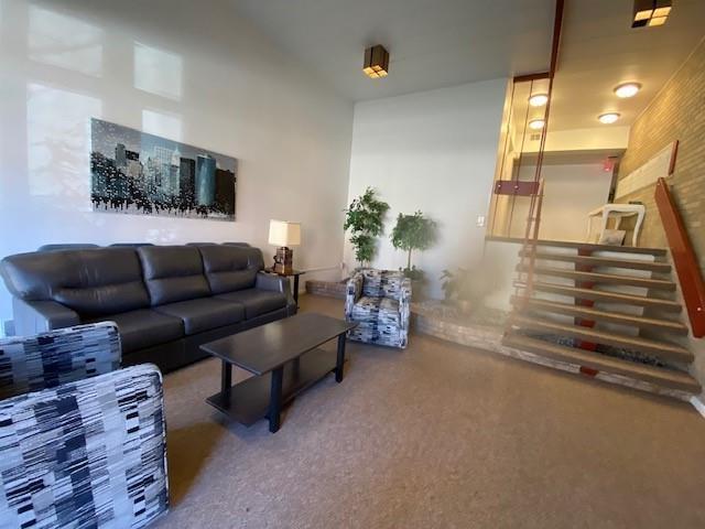 Building Photo - 53 Academy Ave