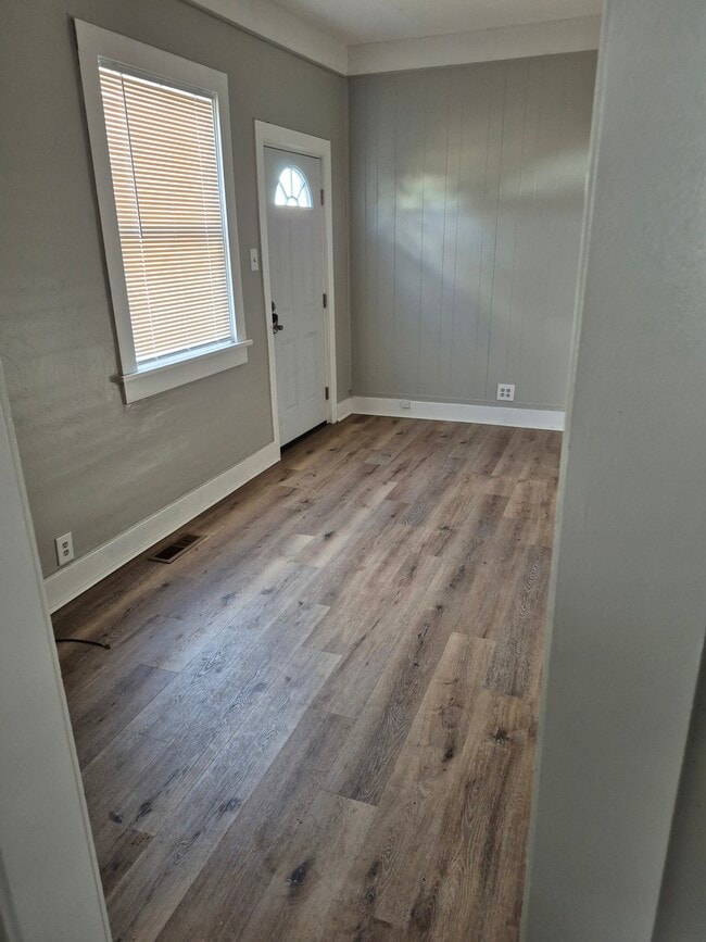 Building Photo - 410 A St