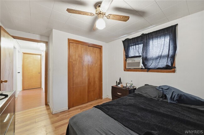 Building Photo - 56 Awood Pl