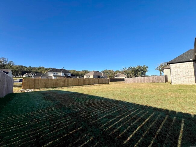 Building Photo - 9741 Meadow Creek Dr