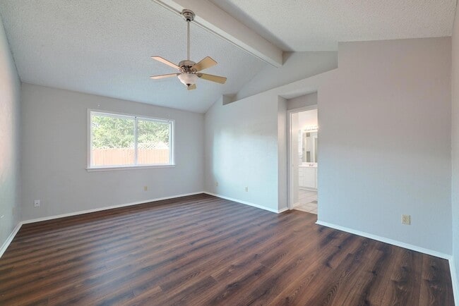 Building Photo - 3605 Palomar Ln