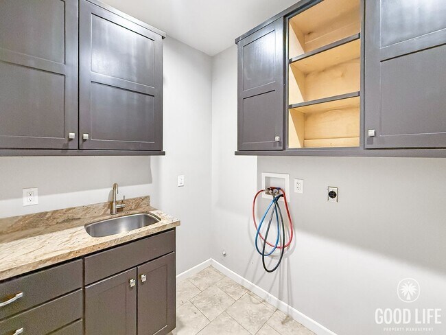 Building Photo - Updated 4BD/3.5BA Rental With 3-Car Garage in Menifee