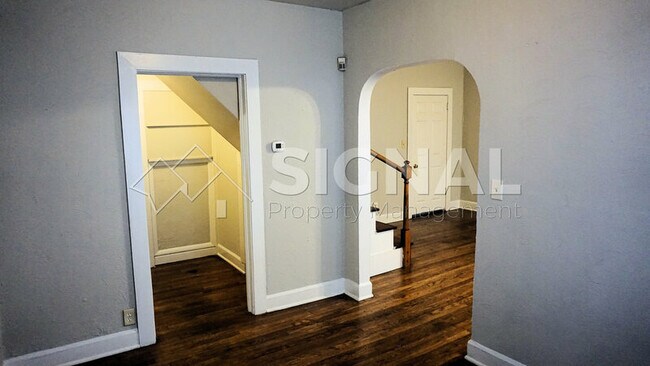 Building Photo - 7230 4th Ave S