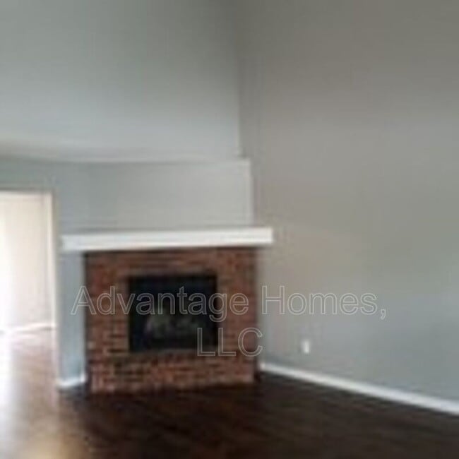 Building Photo - 304 W 132 St