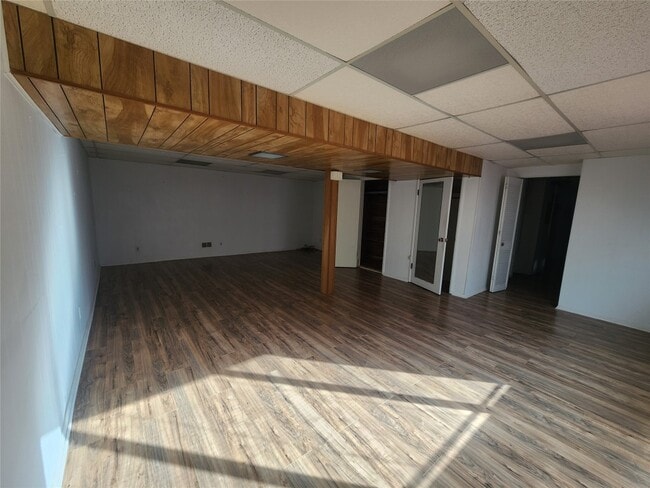 Building Photo - 908 Case Dr