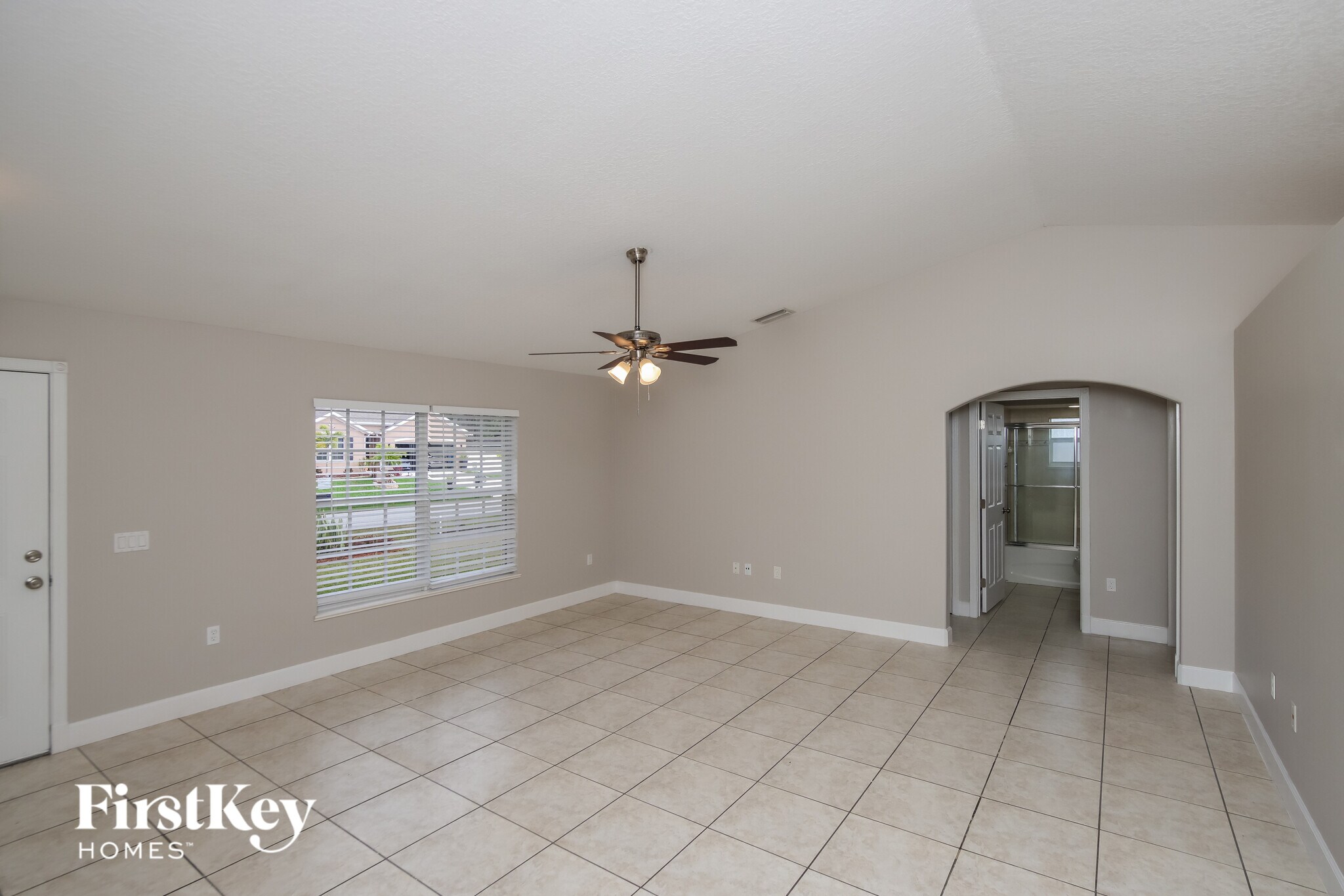 Building Photo - 914 Caligula Ave SE