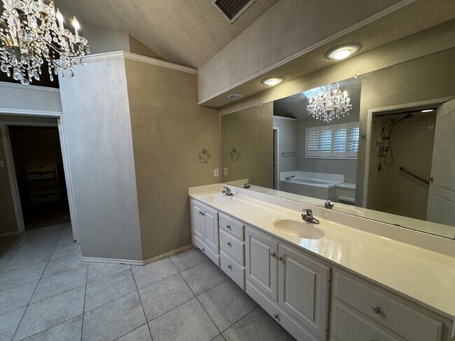 Building Photo - Stunning 2-Bedroom Lubbock Home with Cozy ...