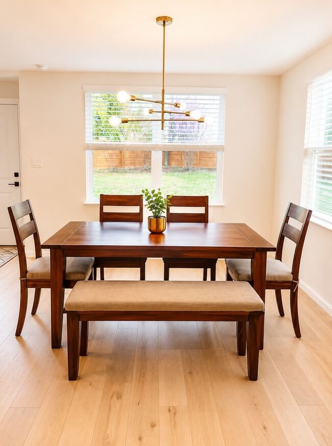 Building Photo - *** Near Domain * Stunning 5 Bedroom 4 Bath House with Garage * Fully Furnished * Designer Decora...