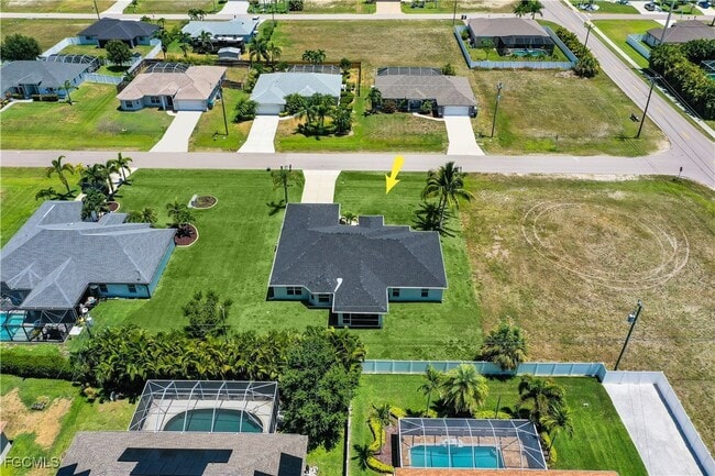 Building Photo - 2004 SW 30th St