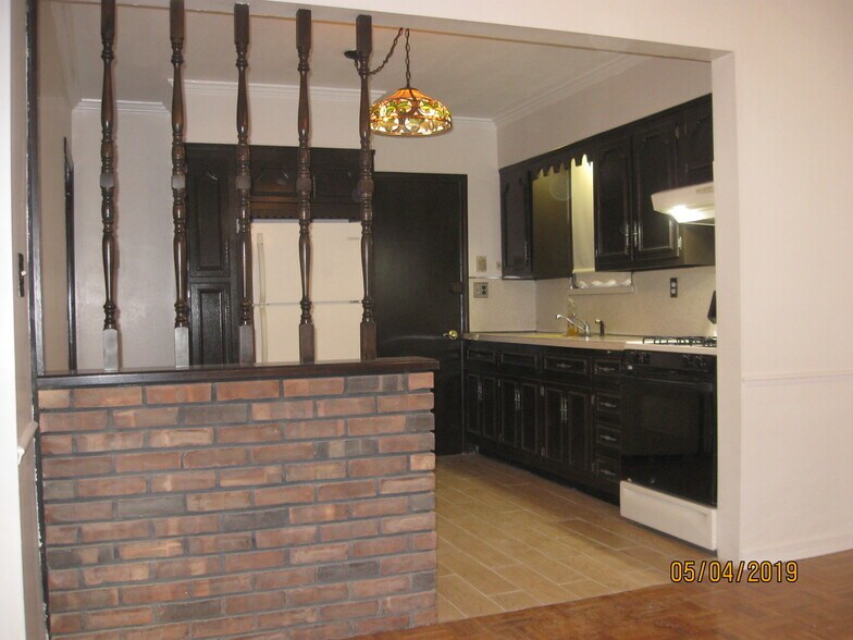 Building Photo - 56-47 203rd St
