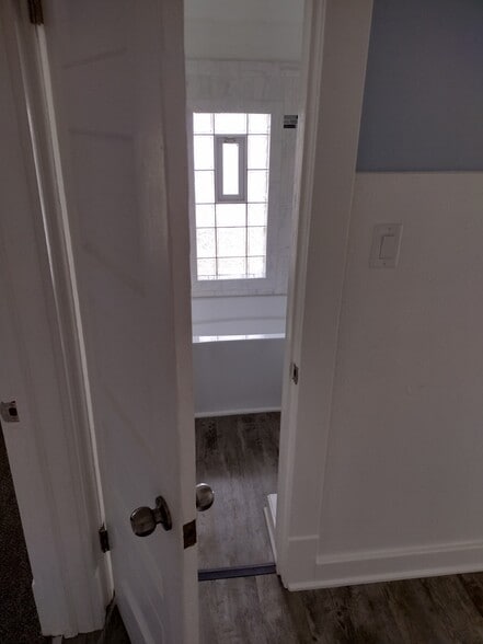 Building Photo - 8240 W Cold Spring Rd