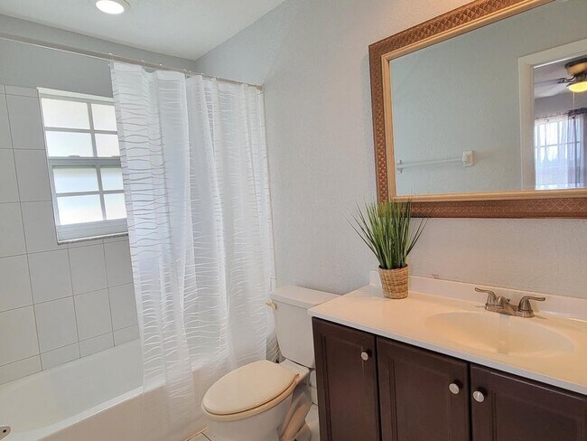 Building Photo - 197 NW Eller St