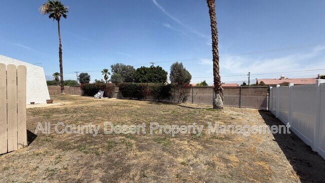 Building Photo - 78601 Ave 42