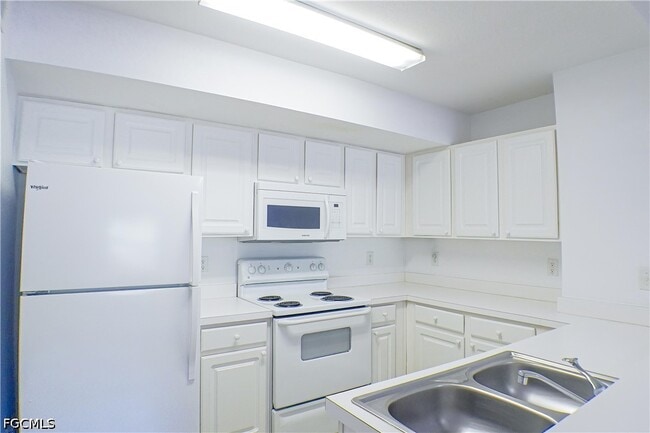 Building Photo - 4113 Residence Drive