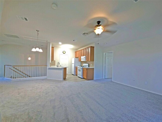 Building Photo - 16100 S Great Oaks Dr