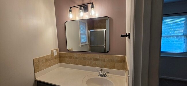 Building Photo - 4011 Pinnacle Way