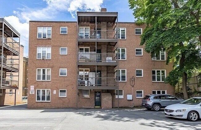 Building Photo - 60 Sutherland Rd