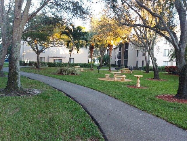 Building Photo - 203 Foxtail Dr