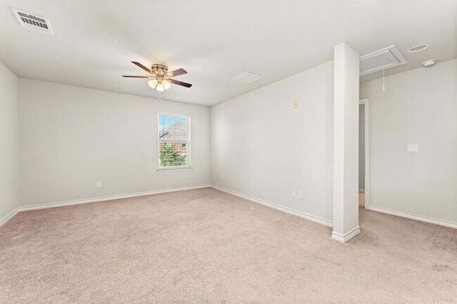 Building Photo - 740 Aliso Trail