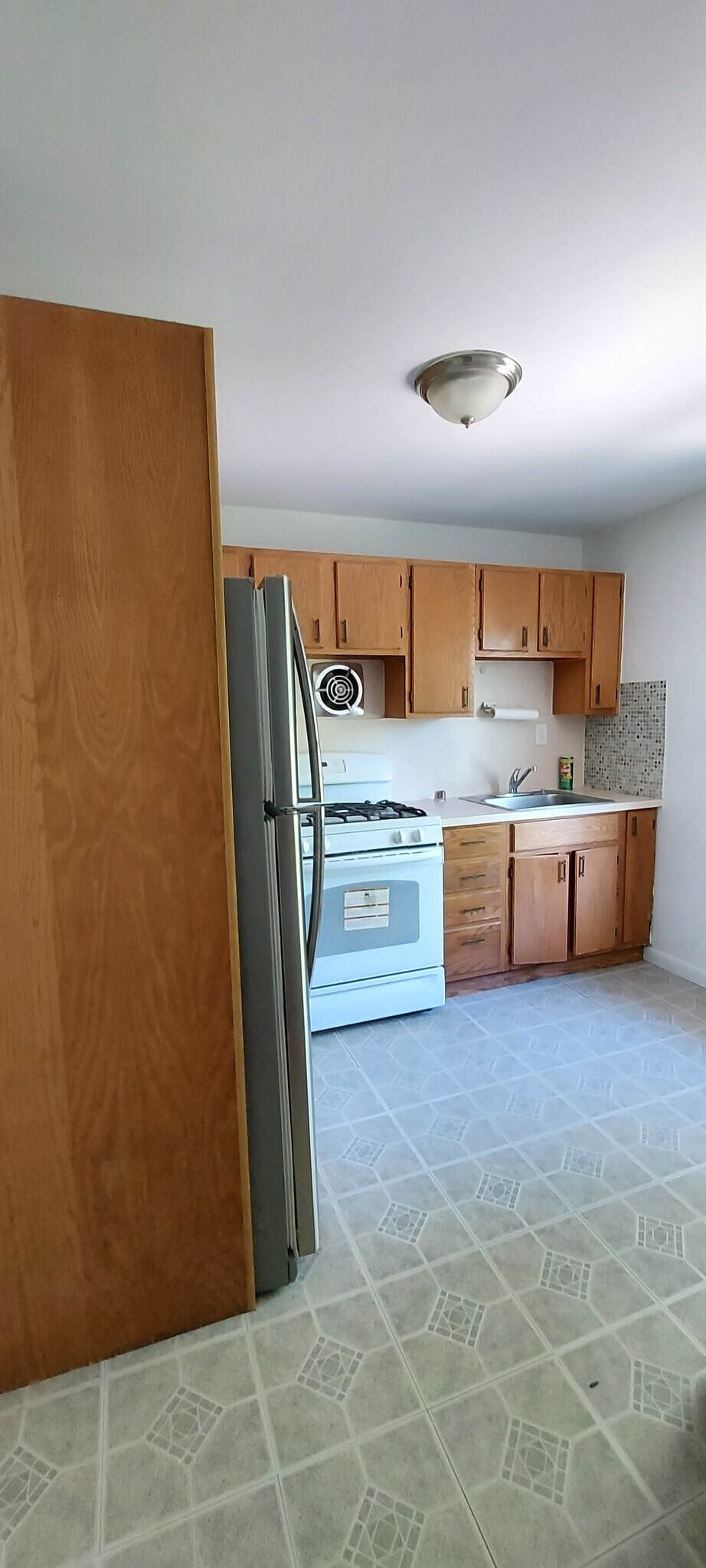 Kitchen View #2 - 325 Whiteman St