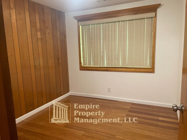 Building Photo - 88267 Richmond St