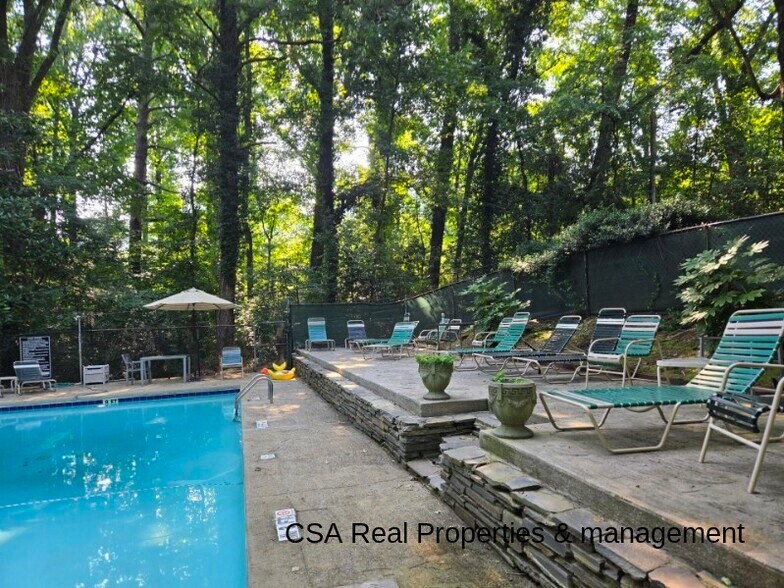 Building Photo - 430 Lindbergh Dr NE