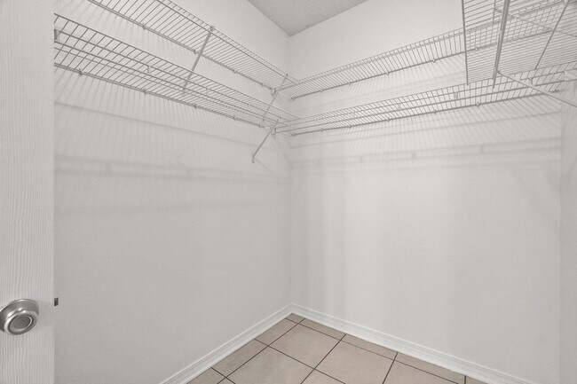 Building Photo - 47 White Heron Dr