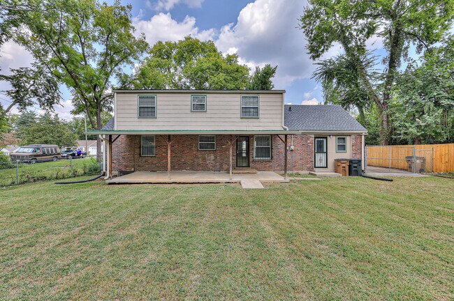 Building Photo - 1032 Dozier Pl
