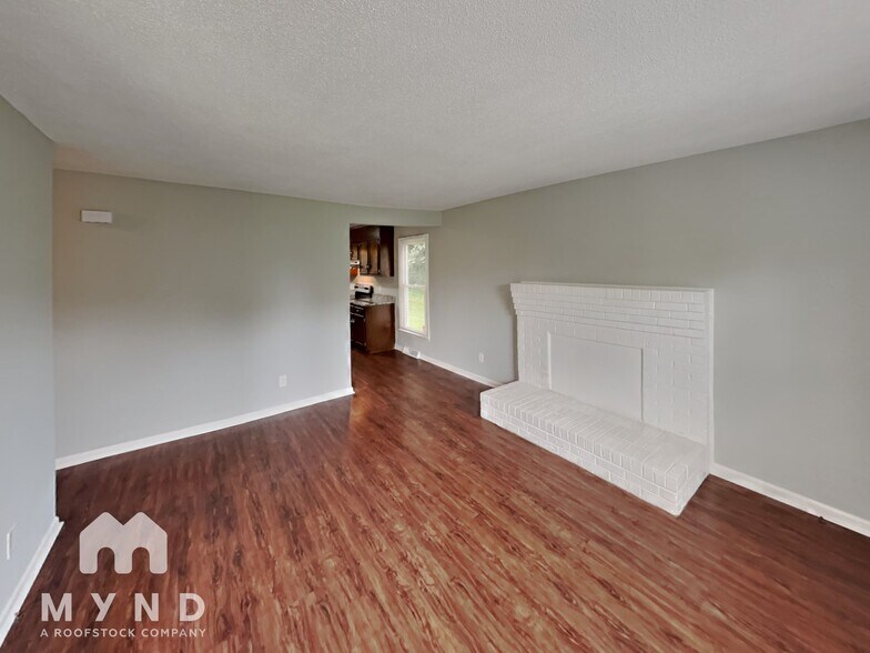 Building Photo - 112 Pineview Ct