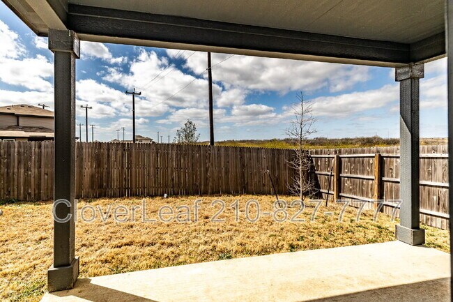 Building Photo - 6102 Walnut Wy