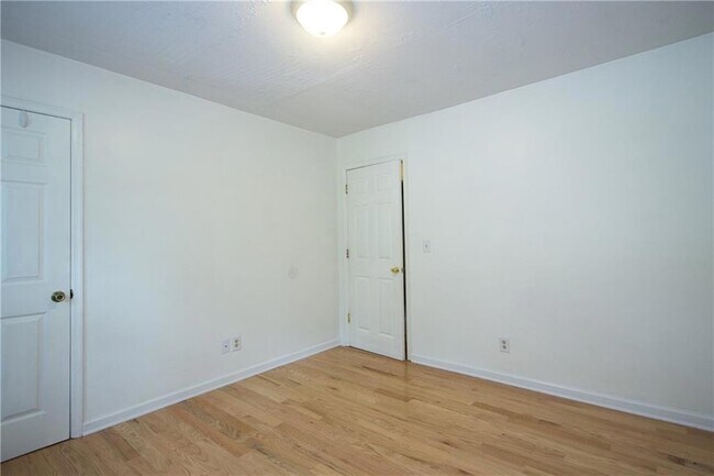 Building Photo - 1169 Hillcrest Ct NW
