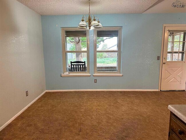 Building Photo - 1211 Amherst St