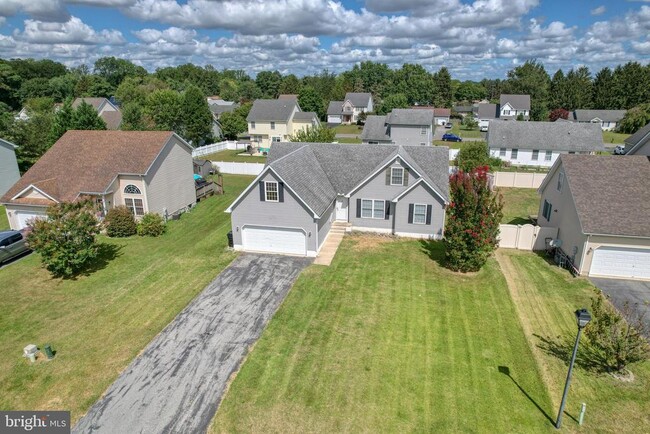 Building Photo - 98 Mystic Ln