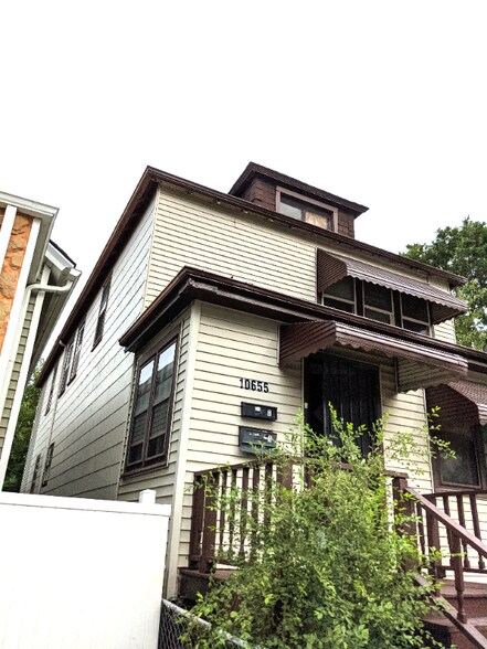 Building Photo - 10655 S Hoxie Ave