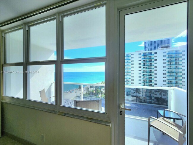 Building Photo - 3725 S Ocean Dr