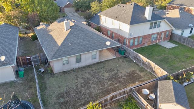 Building Photo - 2050 Lake Trail Dr