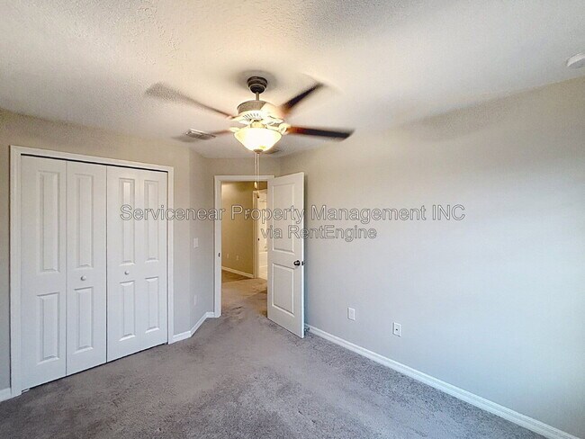Building Photo - 9528 Pembrooke Pines Dr