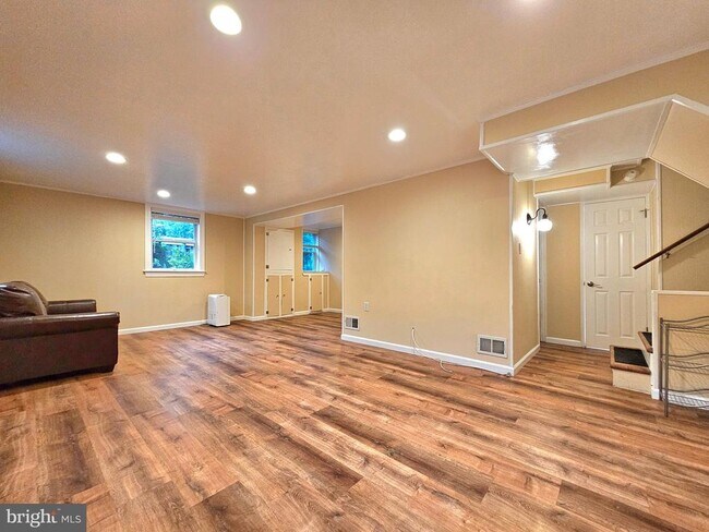 Building Photo - 8503 Conover Pl